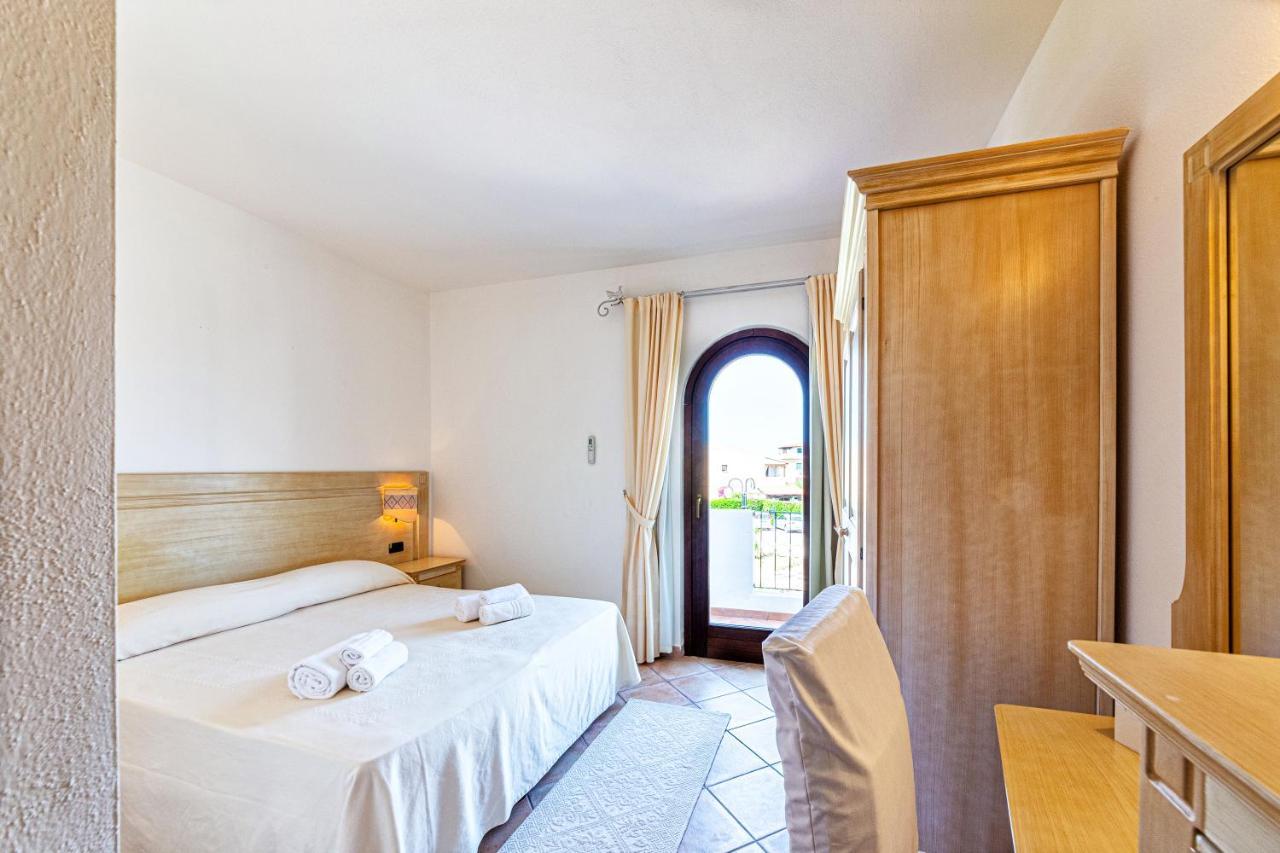 Hotel il Faro di Molara Porto San Paolo  Esterno foto