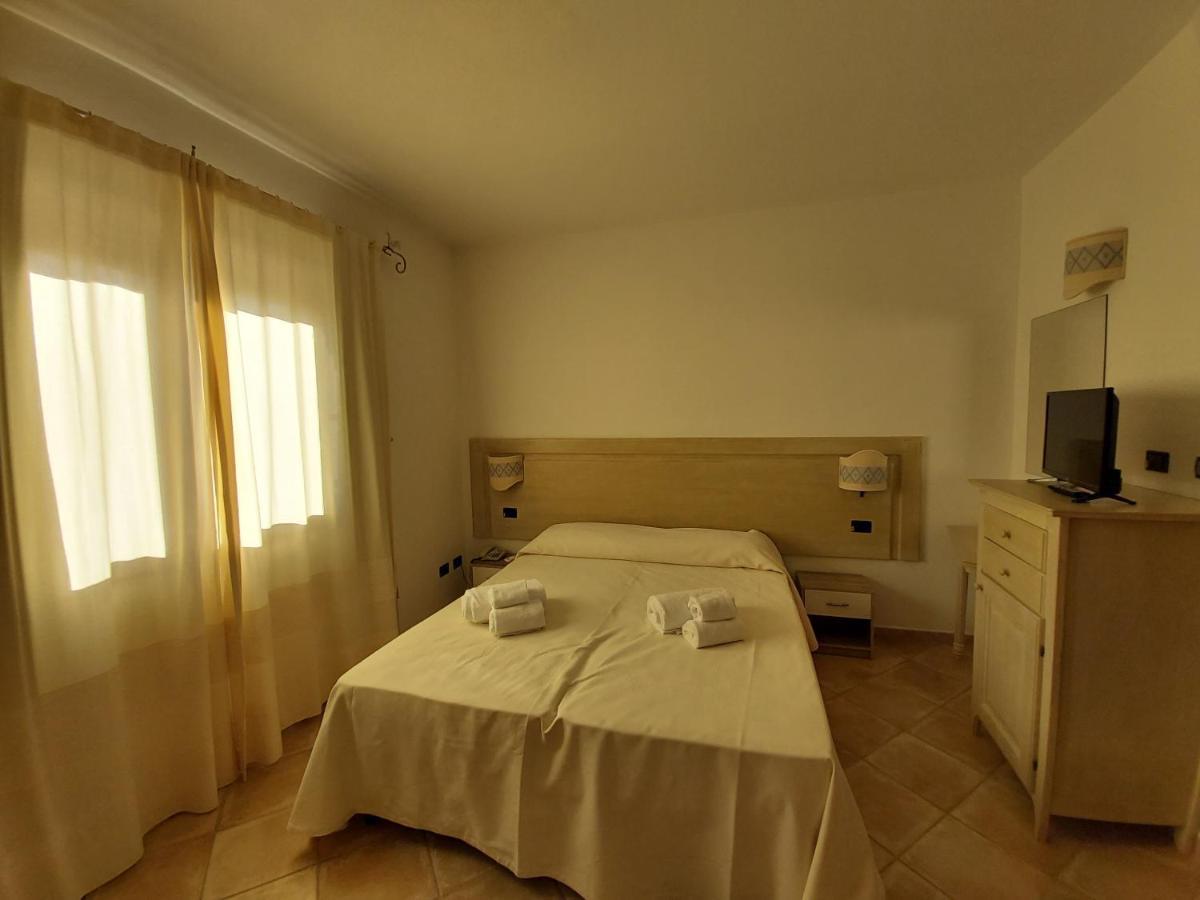 Hotel il Faro di Molara Porto San Paolo  Esterno foto