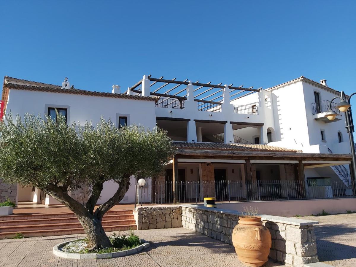 Hotel il Faro di Molara Porto San Paolo  Esterno foto