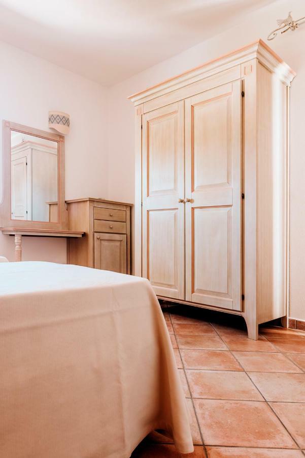 Hotel il Faro di Molara Porto San Paolo  Esterno foto