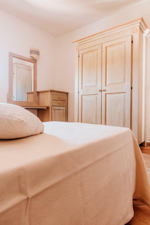 Hotel il Faro di Molara Porto San Paolo  Esterno foto