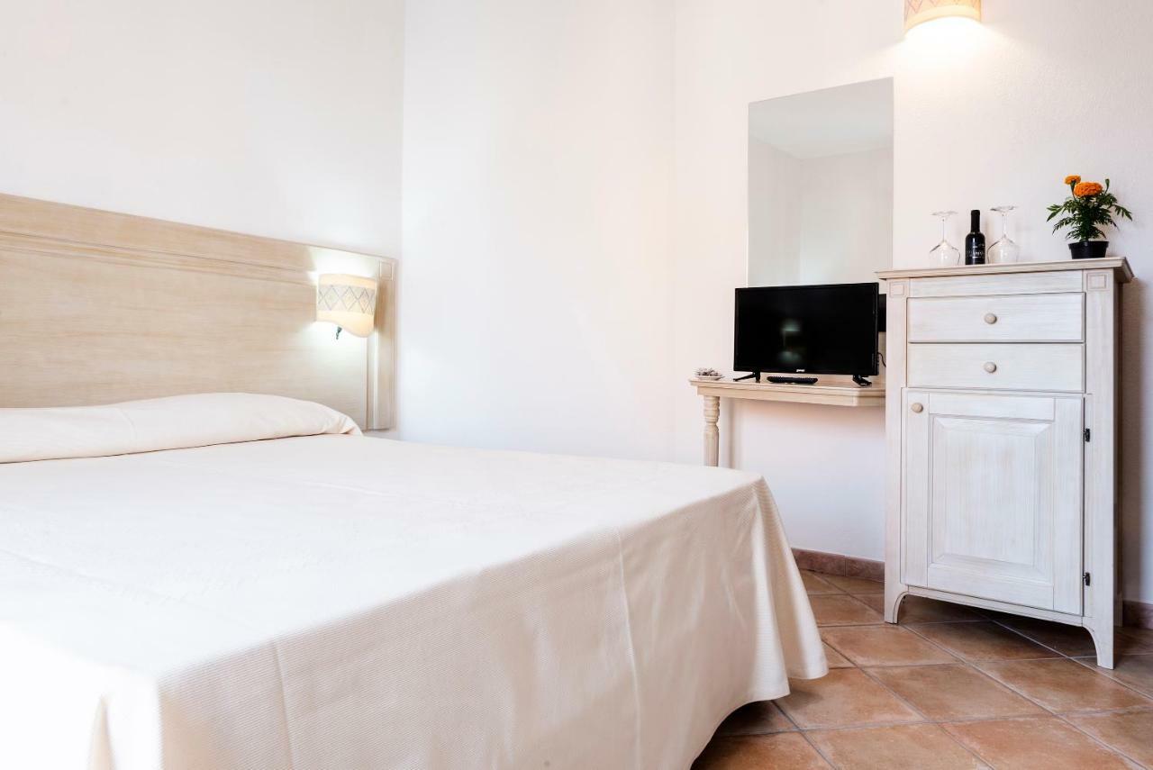 Hotel il Faro di Molara Porto San Paolo  Esterno foto